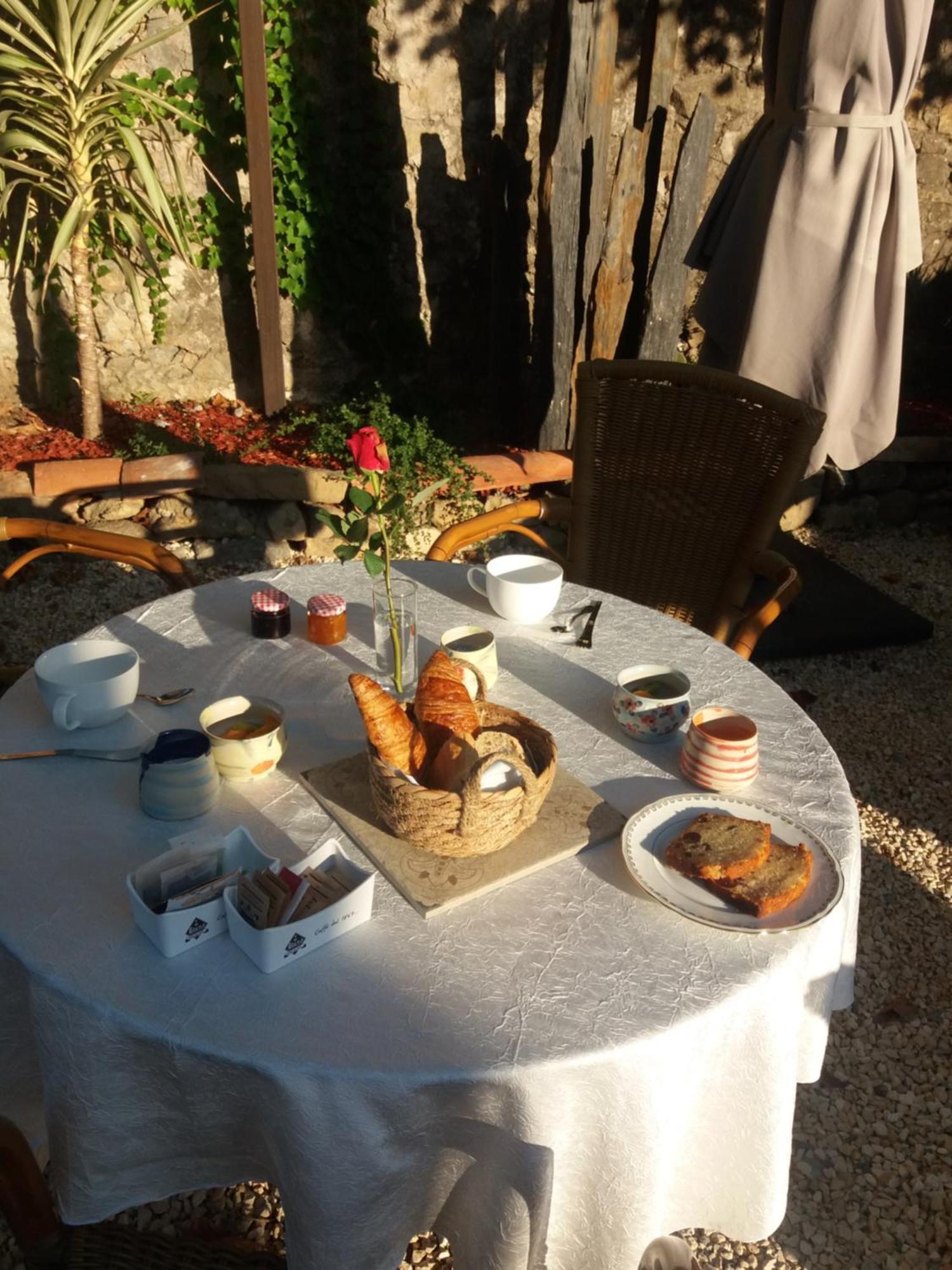 Mas Elena Bed & Breakfast Generargues Exterior photo